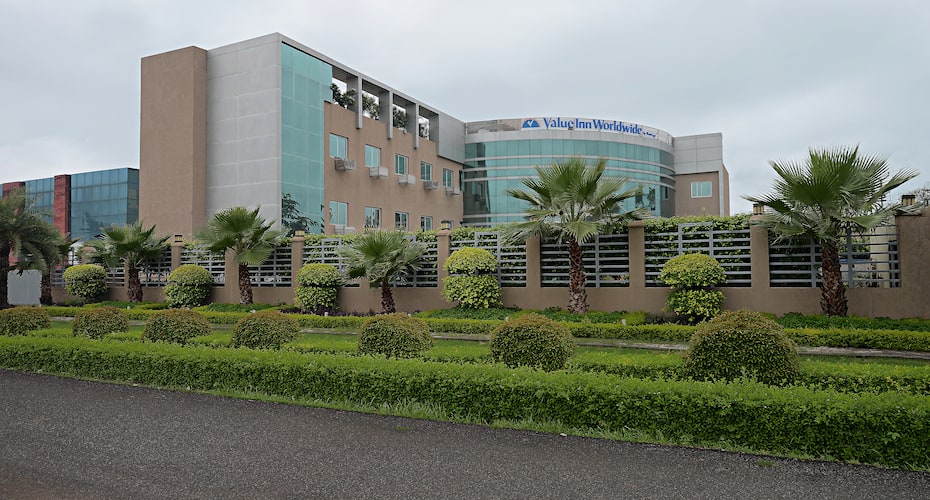 Evergreen Motel Sitarganj Price, Reviews, Photos & Address